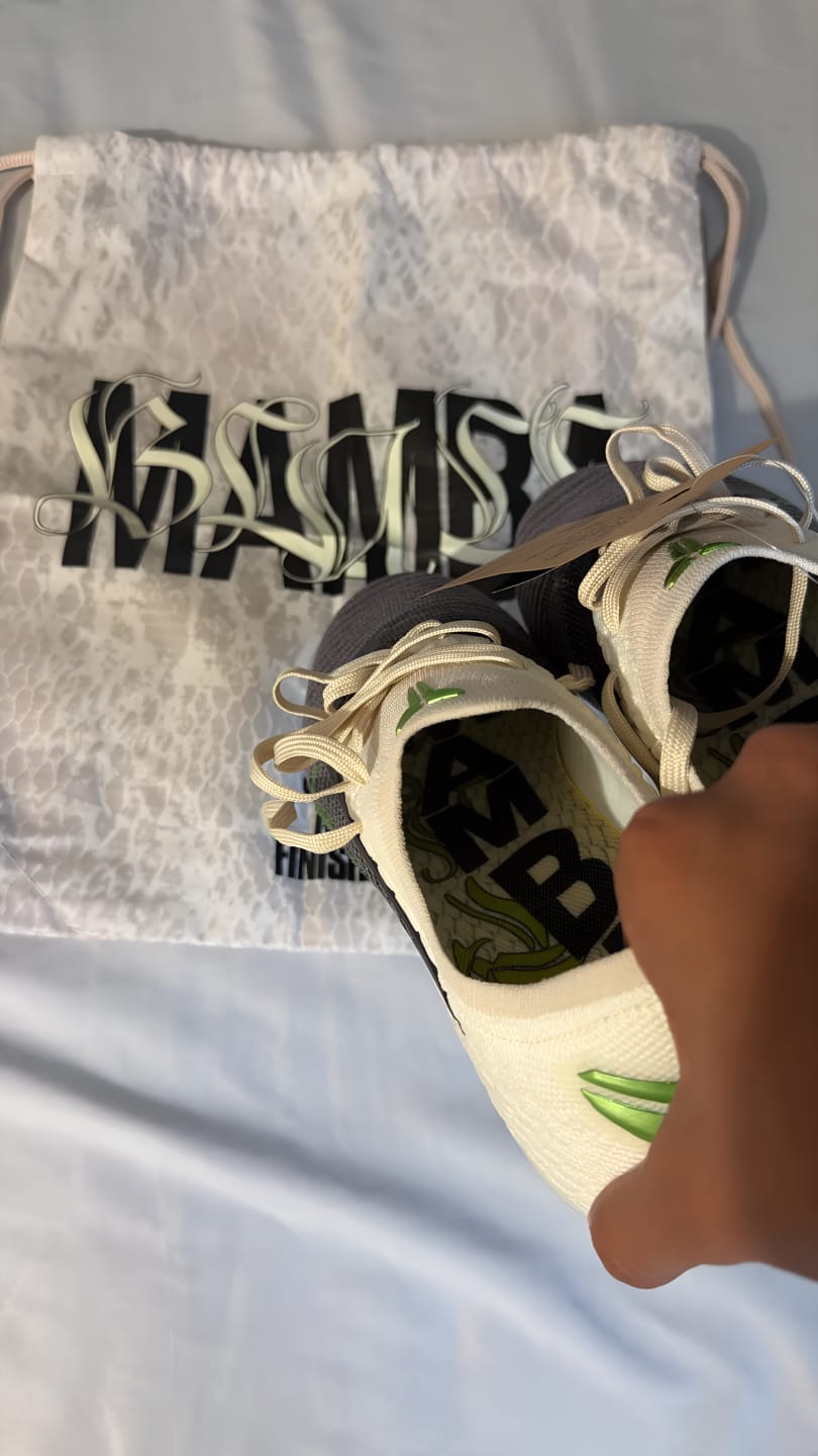 Customer photo review of Kobe Bryant x Phantom 6 Low Elite FG SE