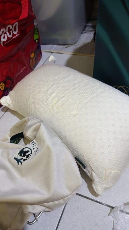 Customer photo review of Getha First Class Travel Latex Pillow