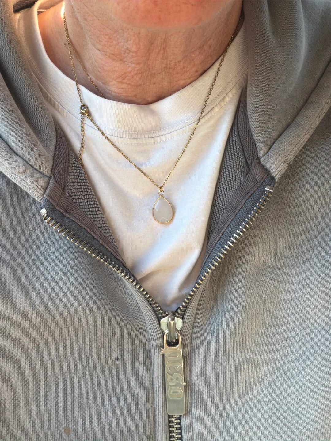 Customer photo review of Mondstein Halskette mit 14K Gold Kette