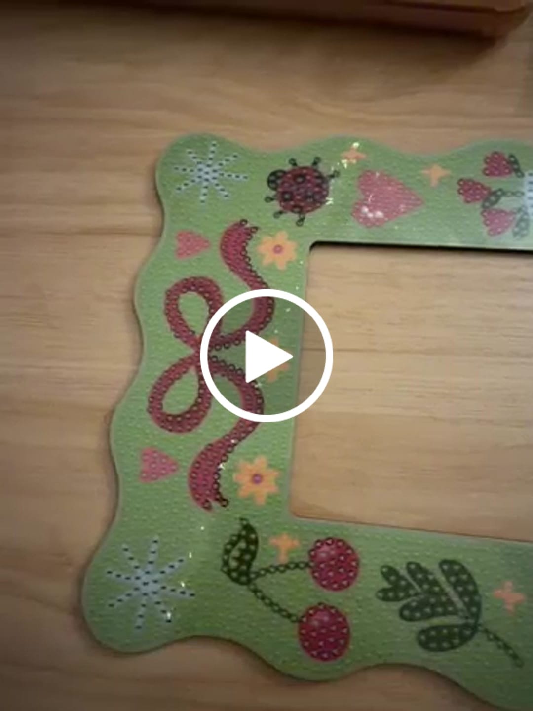 Customer video review of Tiny Treasures - Diamond Painting Mirror Frame Kit