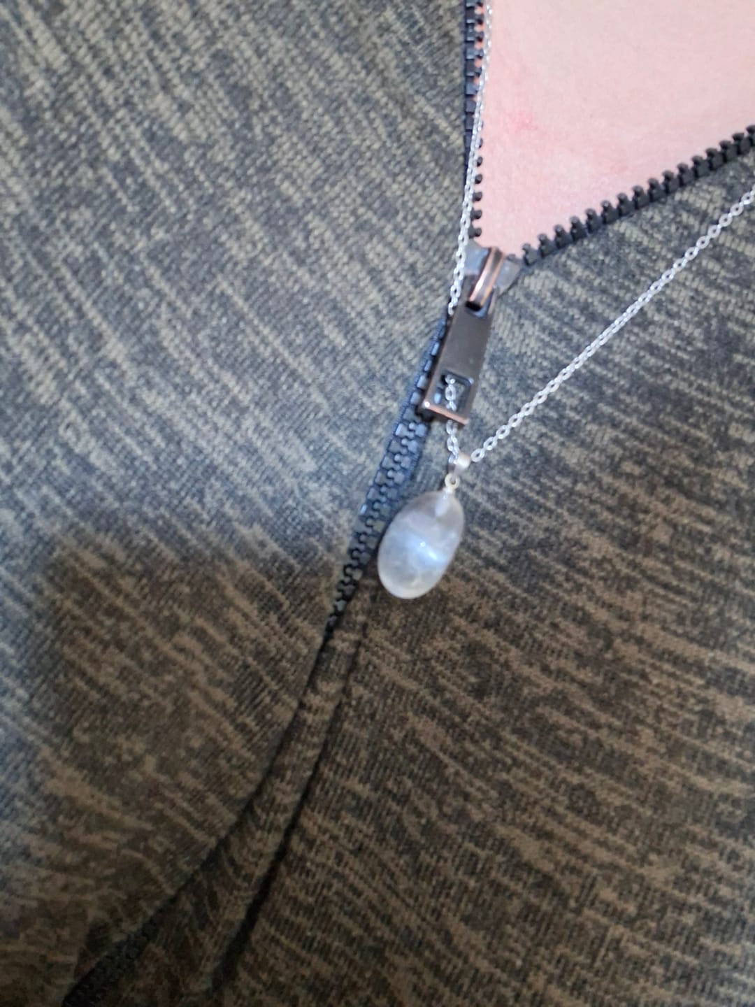 Customer photo review of Pendentif Roulé Cristal de Roche "Amplification"