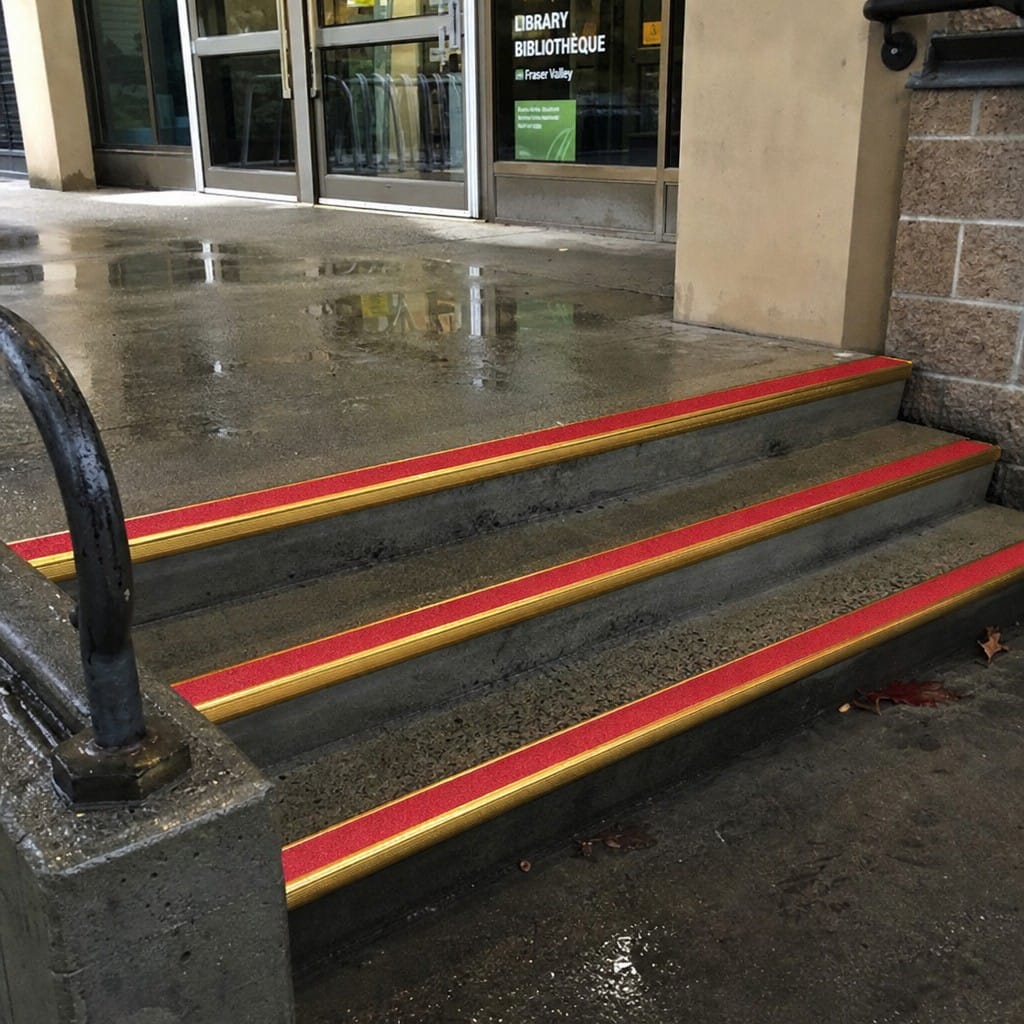 Customer photo review of Aluminium Stair Nosing 3.22m Bullnose 53mm Double Insert