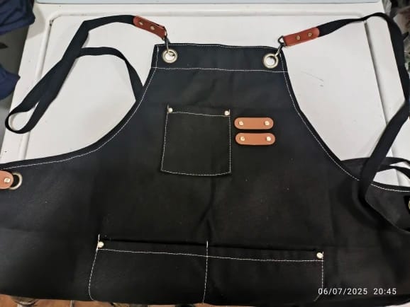 Customer photo review of Tablier de Cuisine Noir Femme