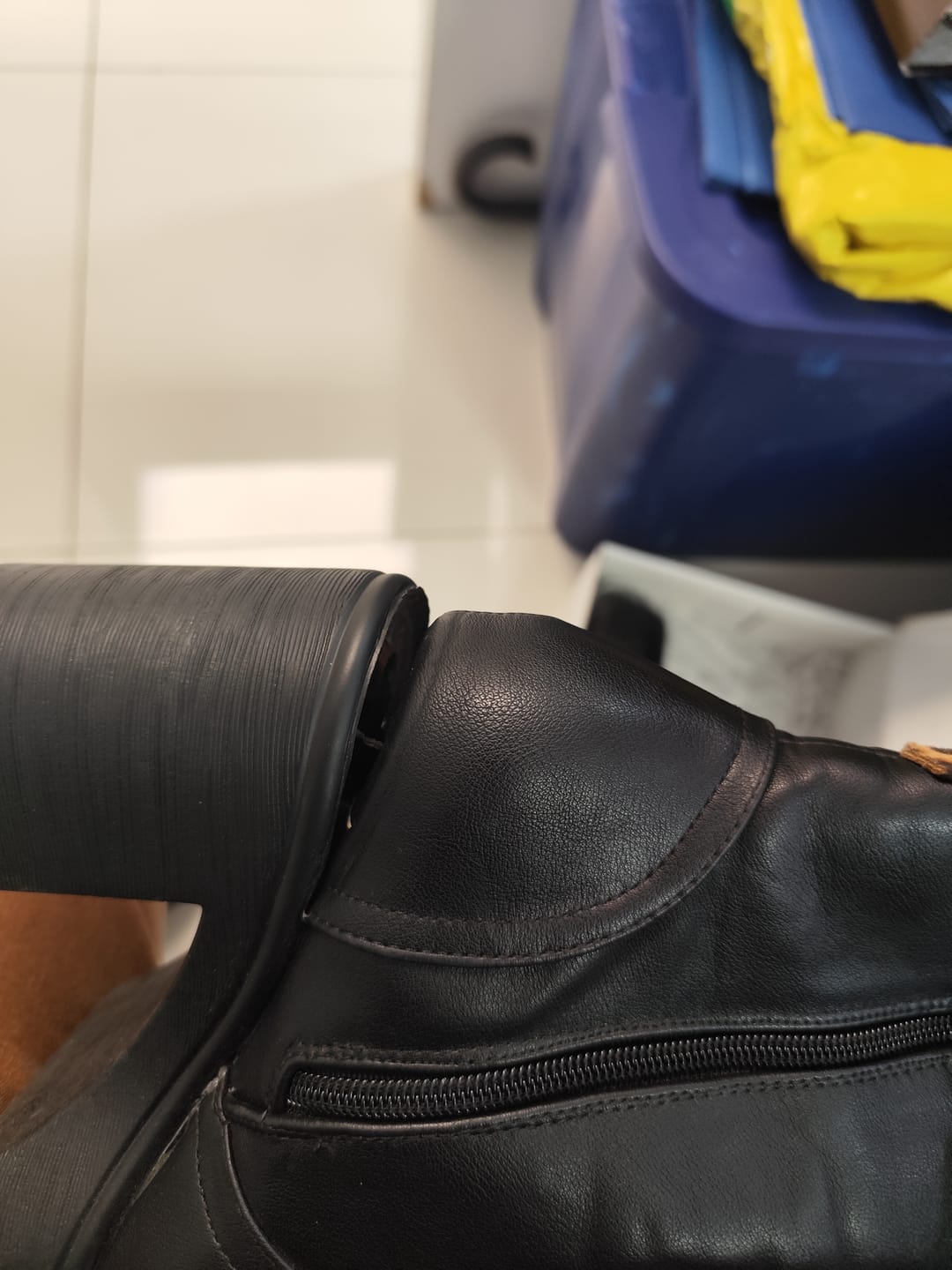 Customer photo review of Botin Taco Negro Mujer 55310