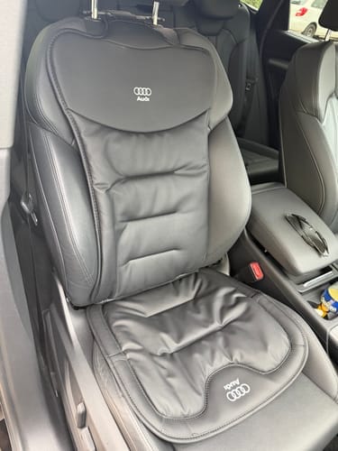 Customer photo review of Devano - Personalisierbares Lendenstützkissen gegen Schmerzen