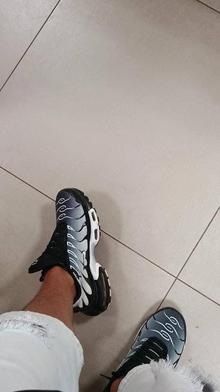 Customer photo review of Air Max TN Plus "Black Metallic Silver"