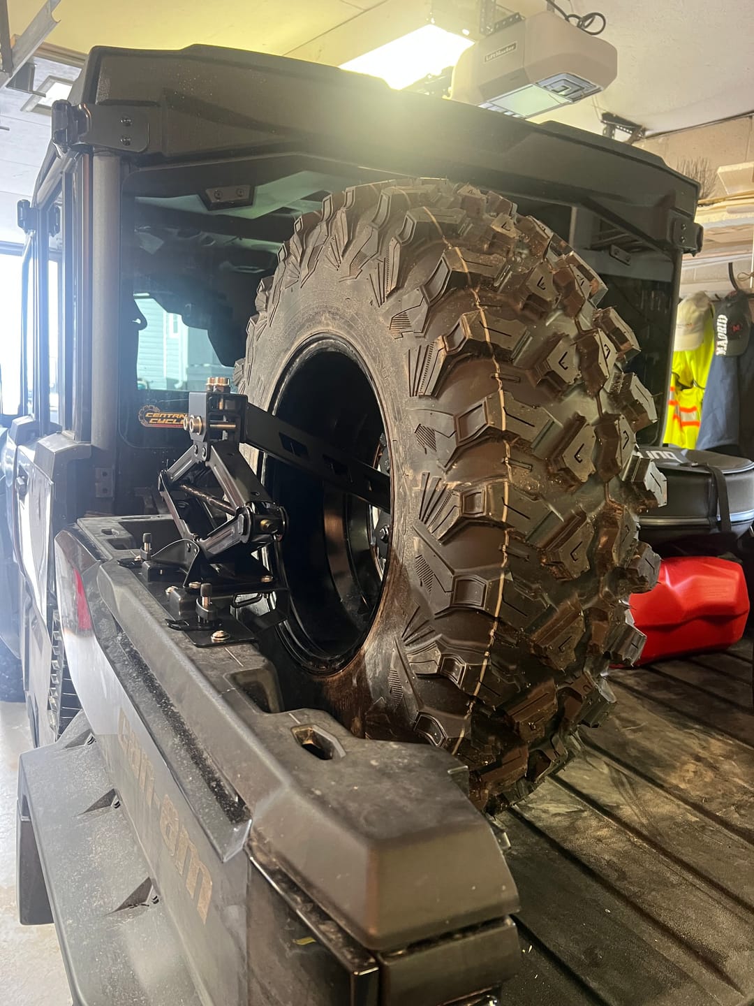Customer photo review of UTV Spare Tire Holder for Can-Am Defender HD5|7|8|9|10