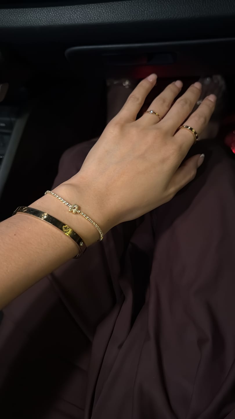 Customer photo review of Anillo Zirconia Birthstone
