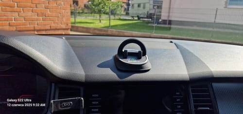 Customer photo review of Telefonhalter für das Armaturenbrett