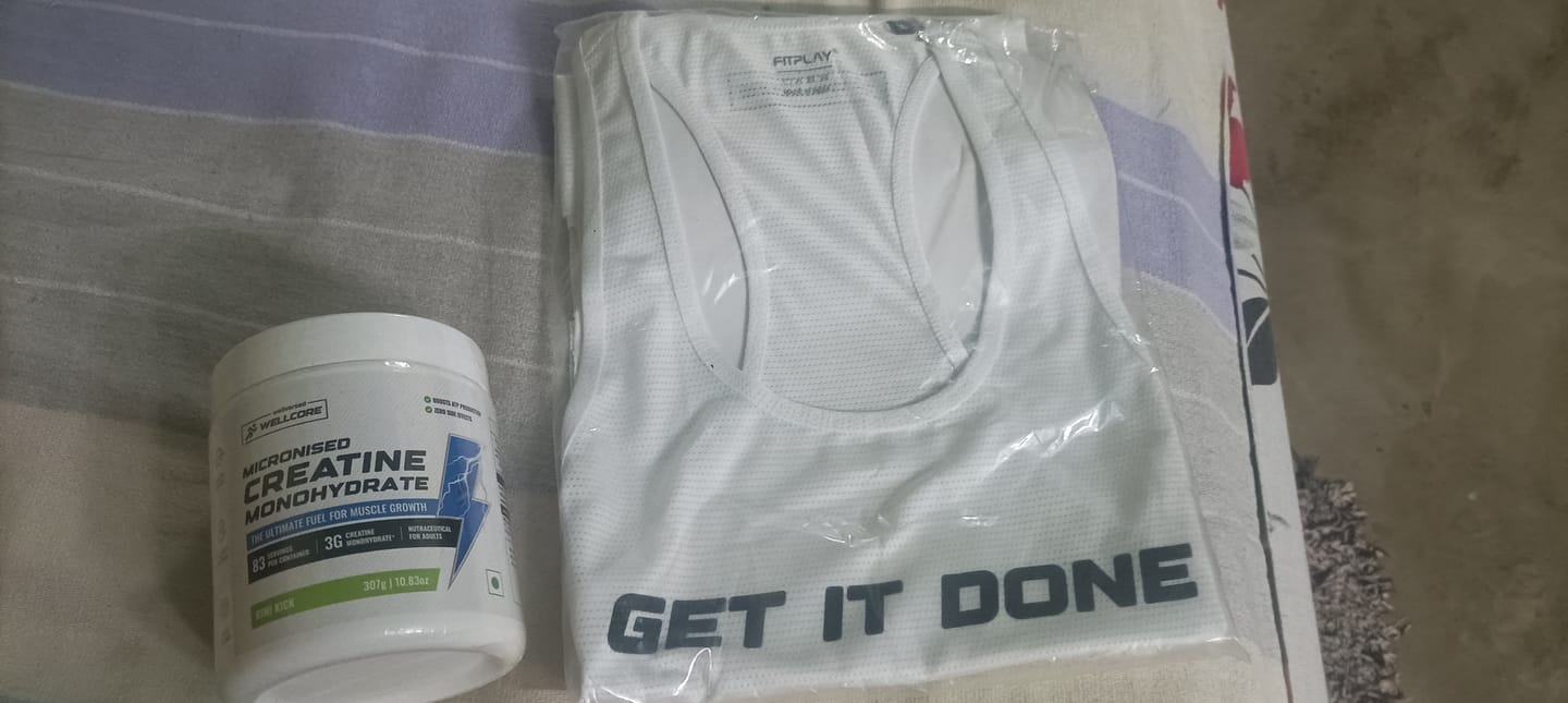 Customer photo review of Wellcore - Micronised Creatine Monohydrate (83 Servings, Kiwi Kick) + Premium Gym Vest