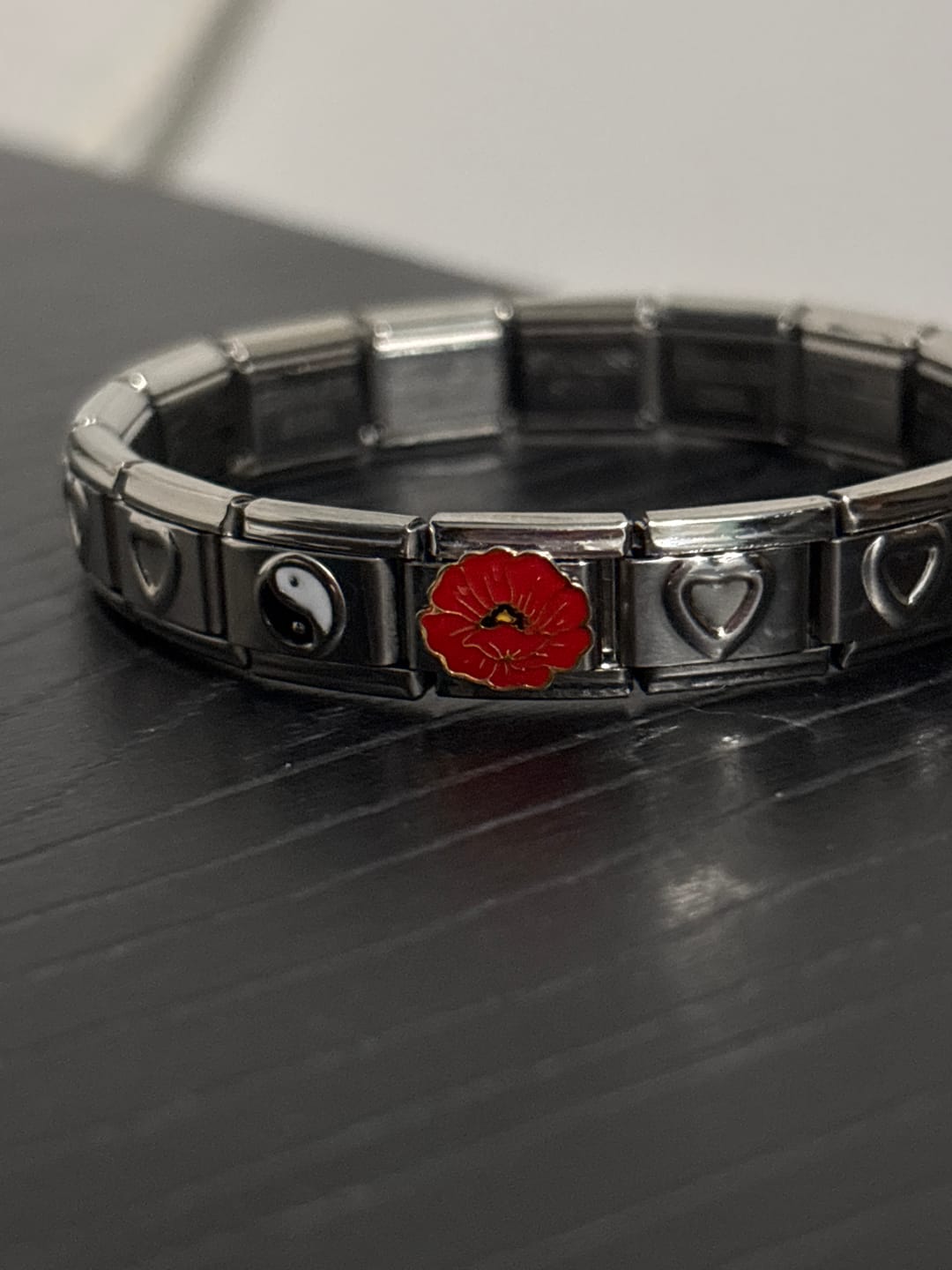 Customer photo review of Charm Flor Roja