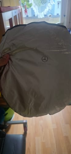 Customer photo review of Faltbare Auto-Sonnenblende mit Logo