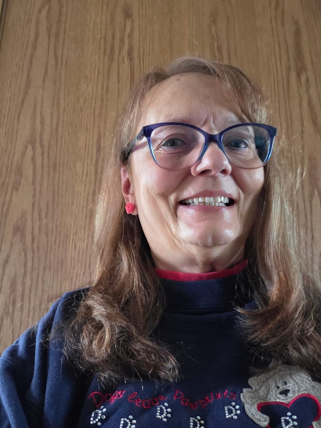 Customer photo review of Large Rose Studs Hypoallergenic Earrings for Sensitive Ears with Plastic Posts
