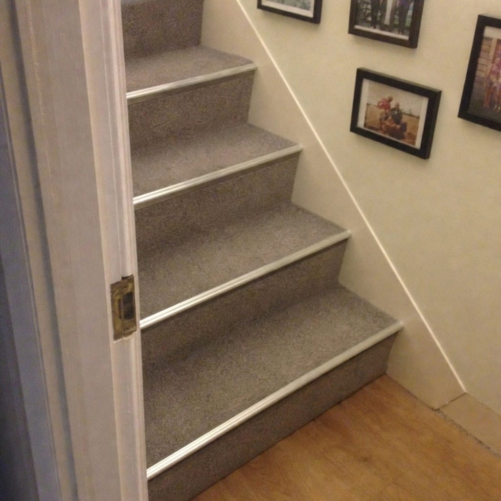 Customer photo review of Aluminium Stair Nosing 19.5 x 3mm Rounded Edge Trim for 3mm LVT