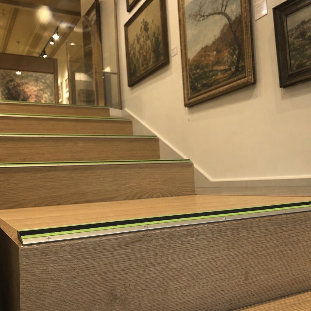 Customer photo review of Black Stair Nosing 10mm Aluminium Anti Slip Commercial
