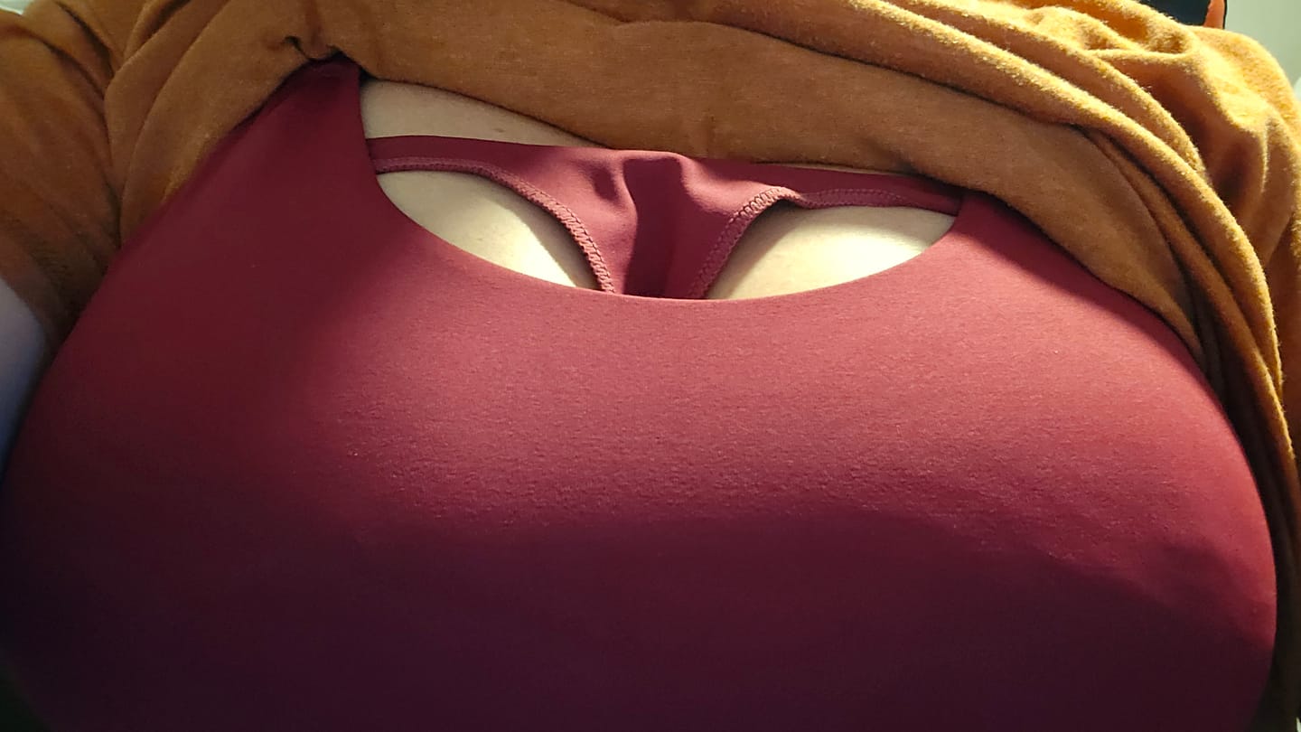 Customer photo review of Ultra Comfort Active Nursing Bra (Cabernet)