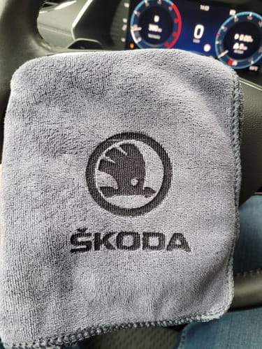 Customer photo review of Personalisierte Mikrofaser-Tücher: Schnelle Entfernung von Flecken im Auto