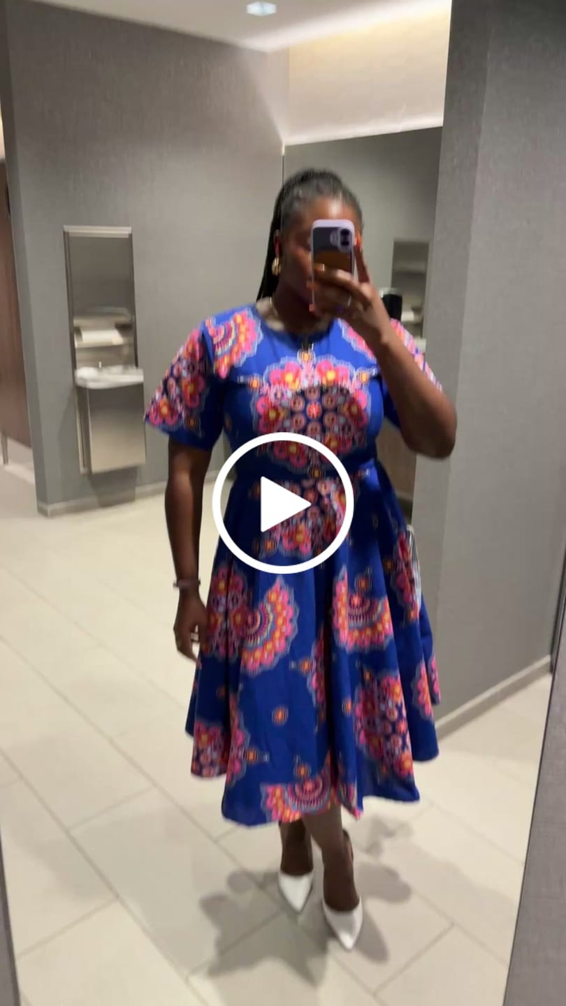 Customer video review of LOLADE AFRICAN PRINT FLORAL DRESS [BLUE]
