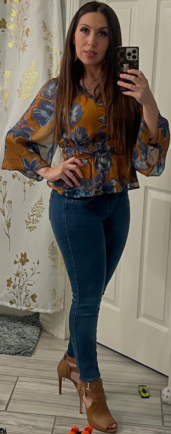 Customer photo review of Festive Luxe Butt Lift Jeans 15909