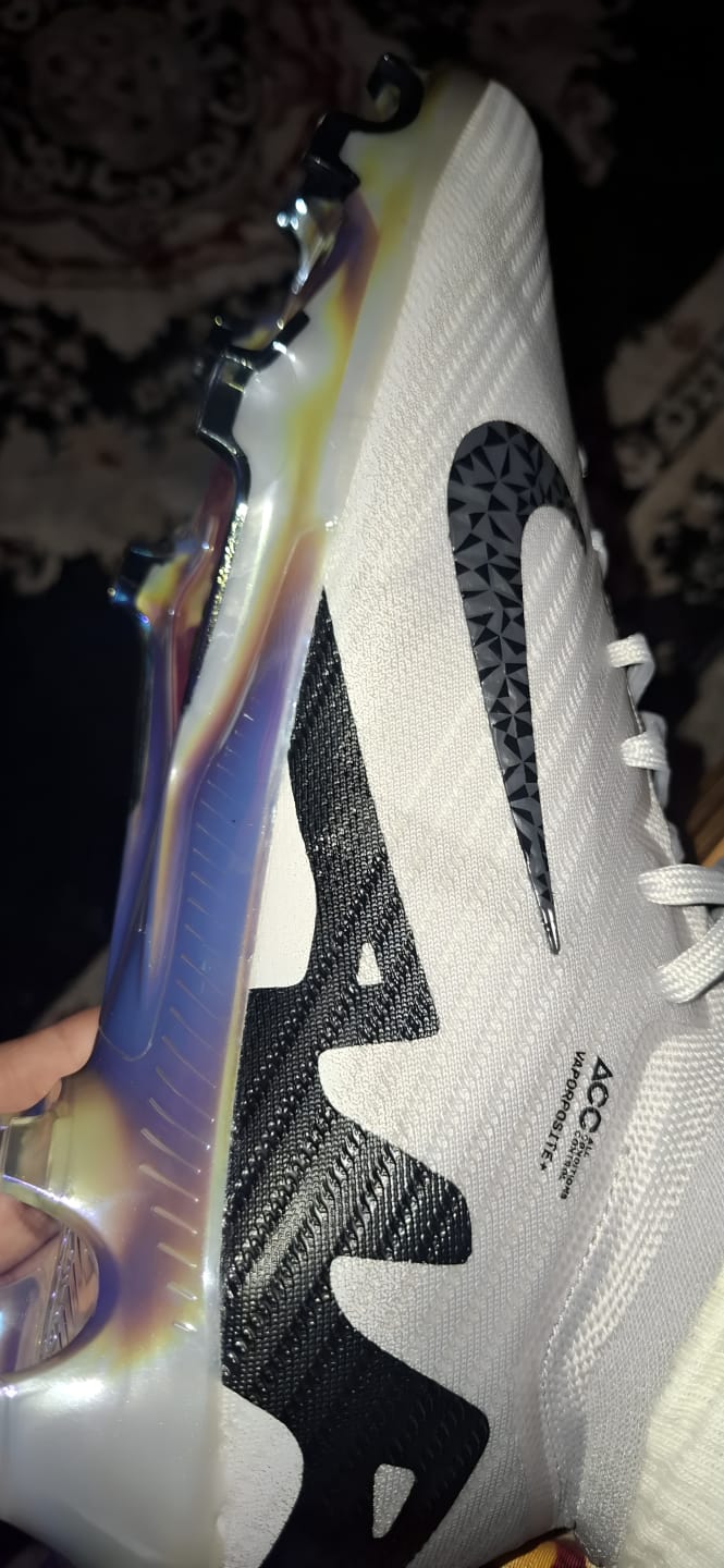 Customer photo review of MercuriaI Vapor 15 EIite FG Rising Gem