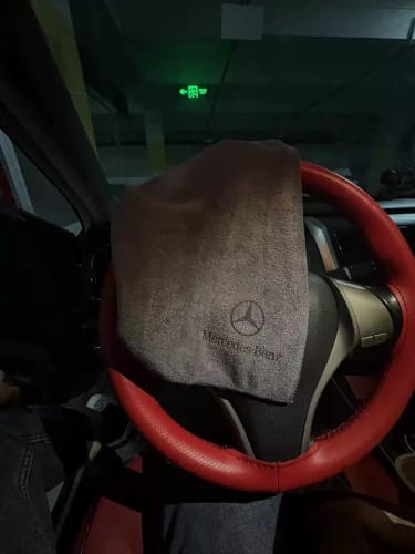 Customer photo review of Personalisierte Mikrofaser-Tücher: Schnelle Entfernung von Flecken im Auto