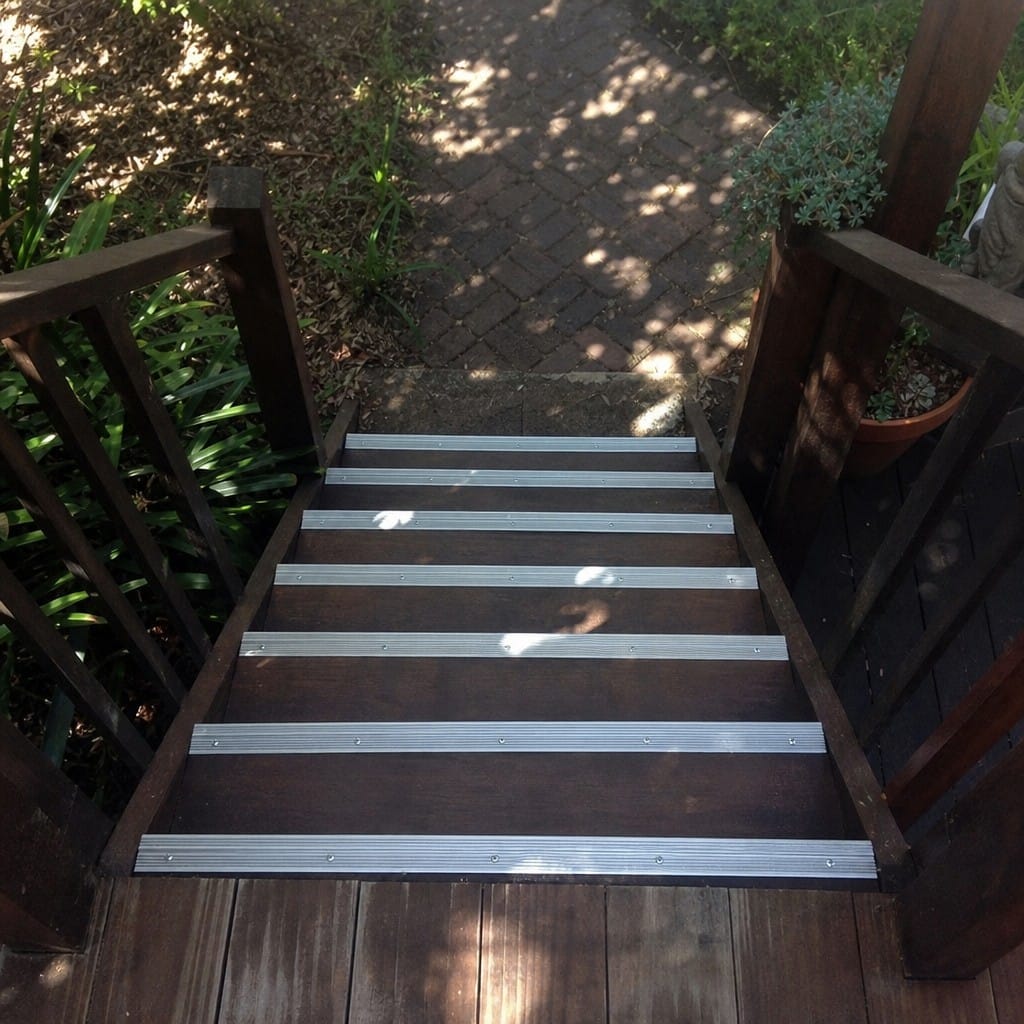 Customer photo review of Aluminium Stair Nosing 30x30mm Ribbed, Screw or Self-Adhesive
