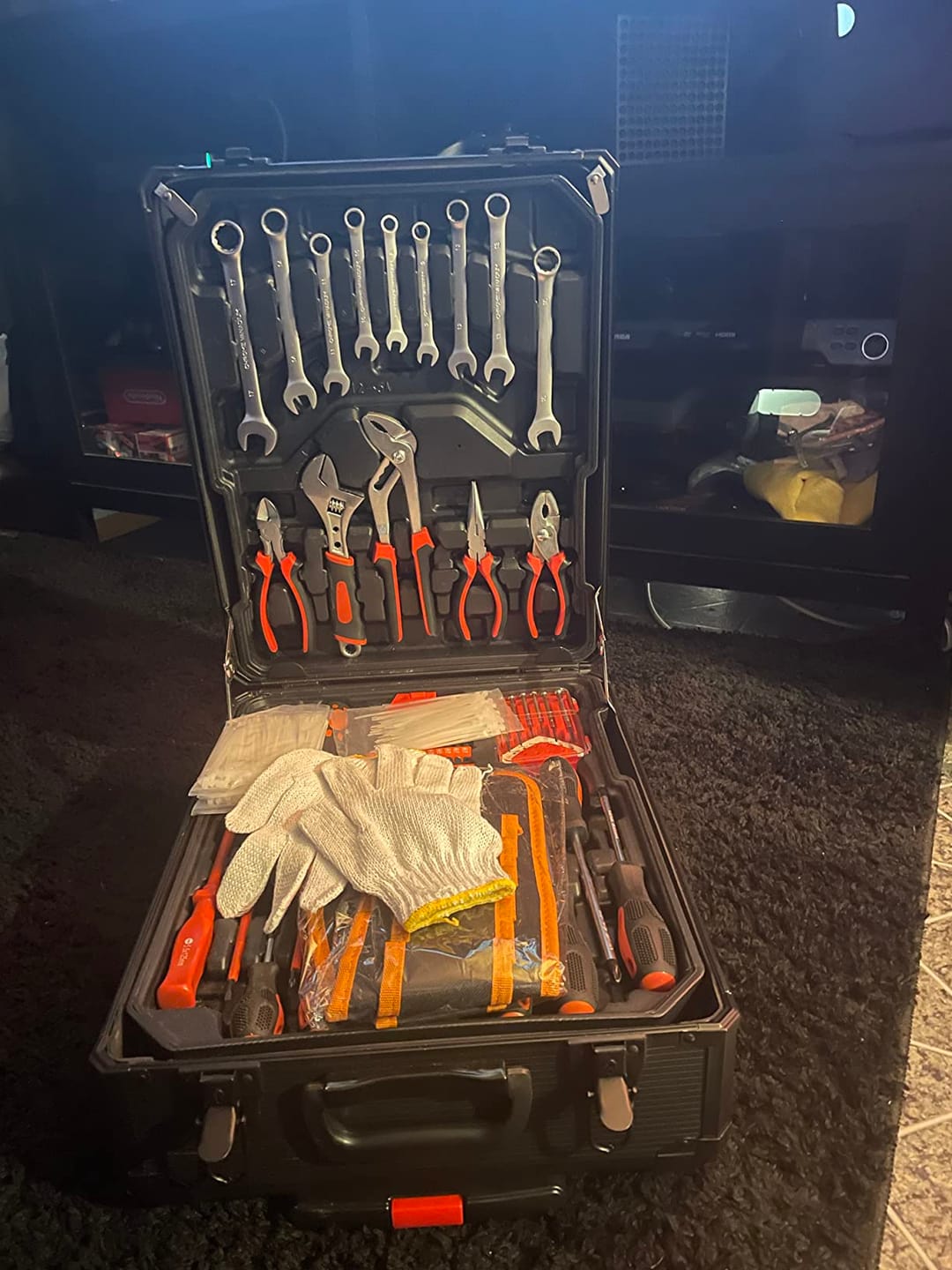 Customer photo review of PROMASTERTOOL™ 899-Piece Professional Tool Kit