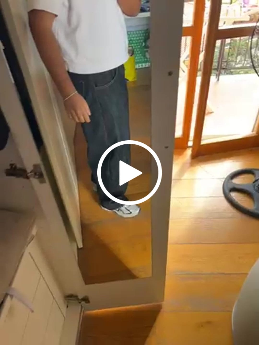 Customer video review of Balloon Pants Raw Denim Blue