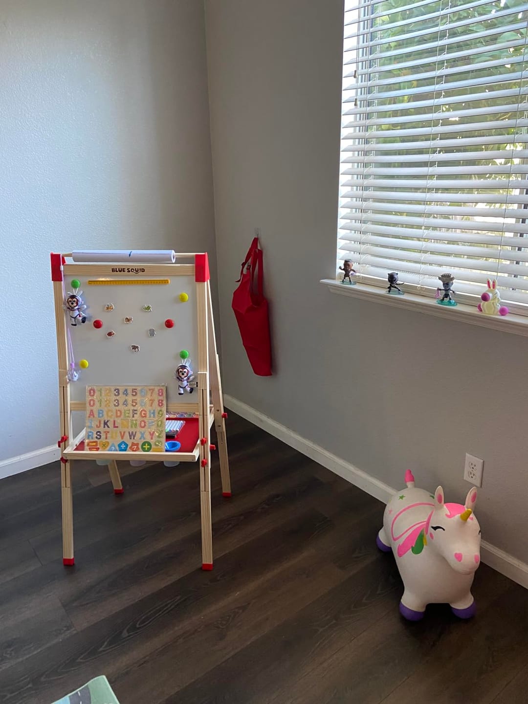 Customer photo review of Art Easel with 100+ Accessories