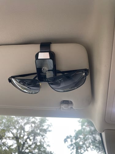 Customer photo review of Multifunktionaler Clip und Halter für Auto-Brillen