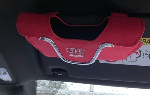 Customer photo review of Individueller magnetischer Brillenhalter