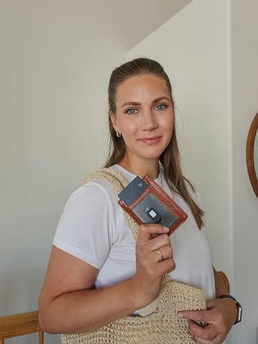 Customer photo review of Vantamo Tracking Card PRO
