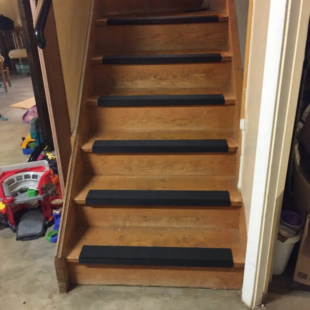 Customer photo review of Anti-Slip Stair Nosing Edge Trim – 50 x 25mm Self-Adhesive L-Shape PVC Stair Edge Protector for Indoor & Outdoor Steps