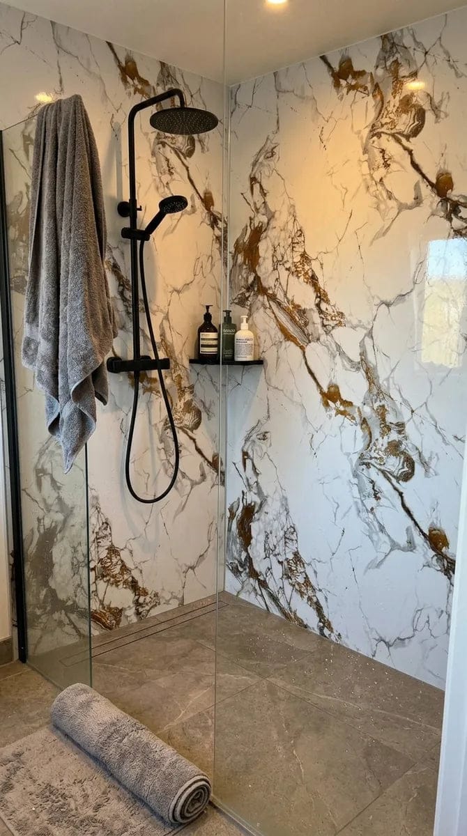 Customer photo review of Panneau PVC - Effet Marbre Blanc Doré - 250 x 120 cm – 100% Imperméable - 15 ans Garantie