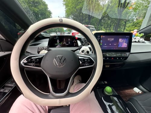 Customer photo review of Personalisierte Lederabdeckung für das Auto-Lenkrad