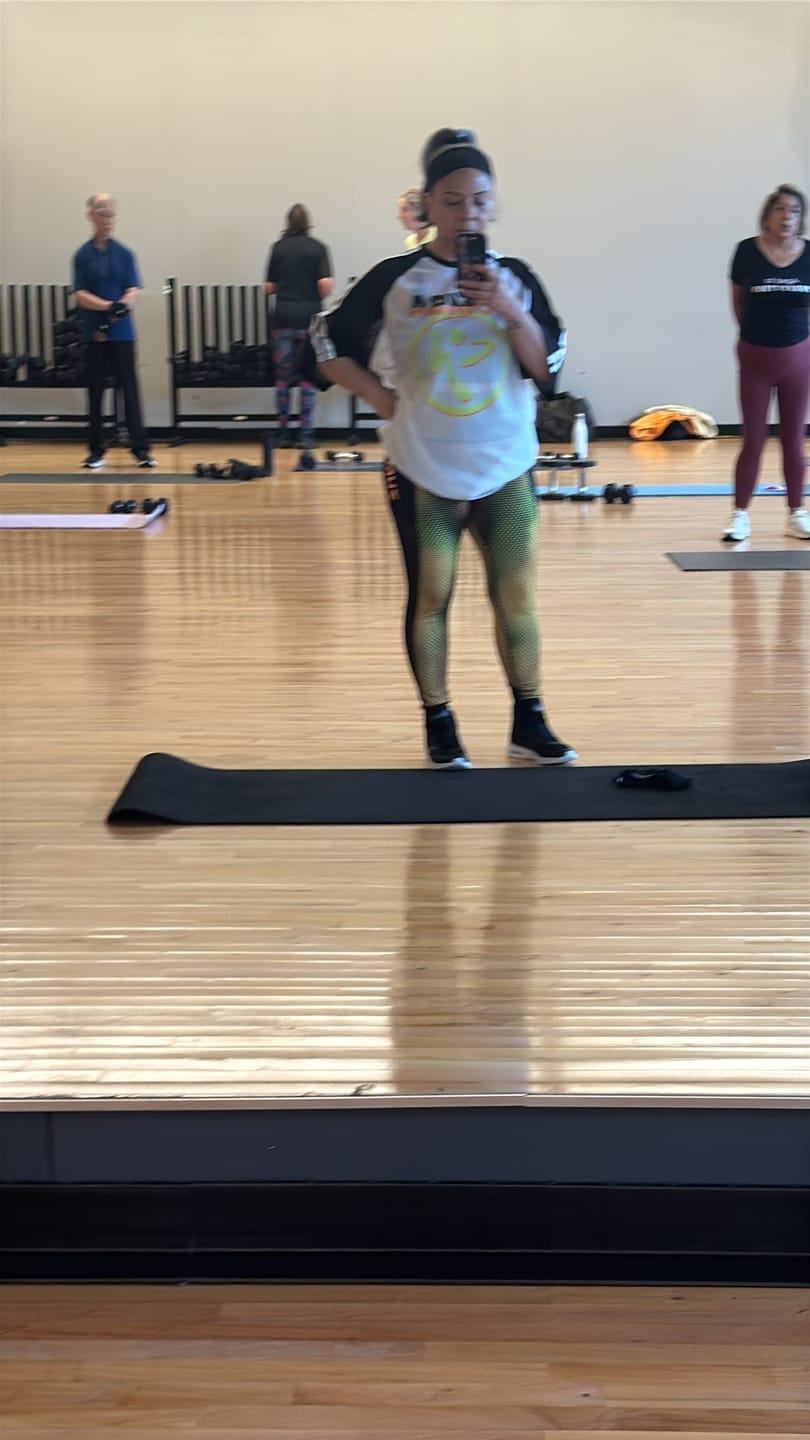 Customer photo review of Electric Feel High Waisted Ankle Leggings With Inserts