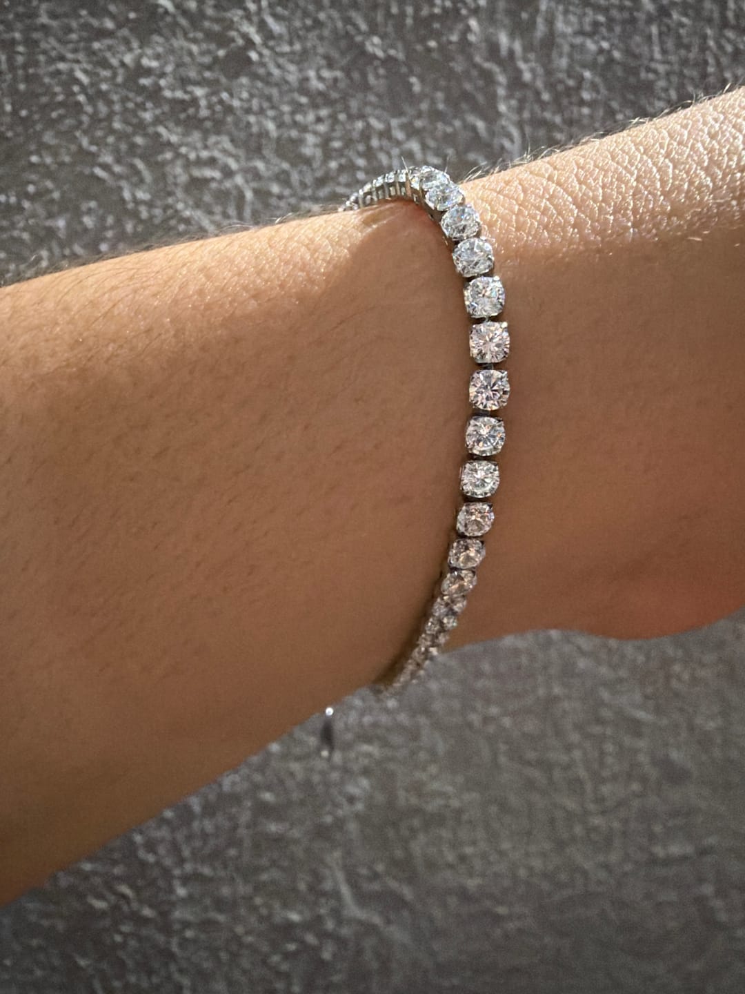 Customer photo review of Pulsera Junya Plata + Zirconia
