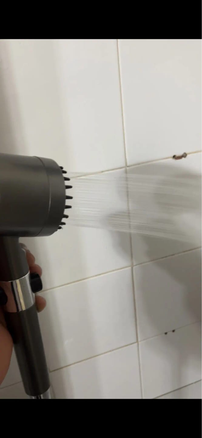 Customer photo review of Doccino Filtrante ZEROTRACCE: Meno Tracce e Più Pulizia nella Tua Doccia
