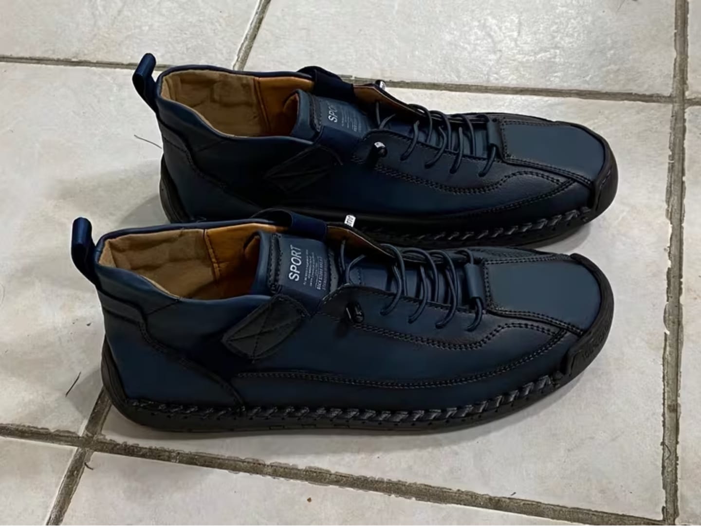 Customer photo review of Men's Elastic Strap Lace-Up Shoes