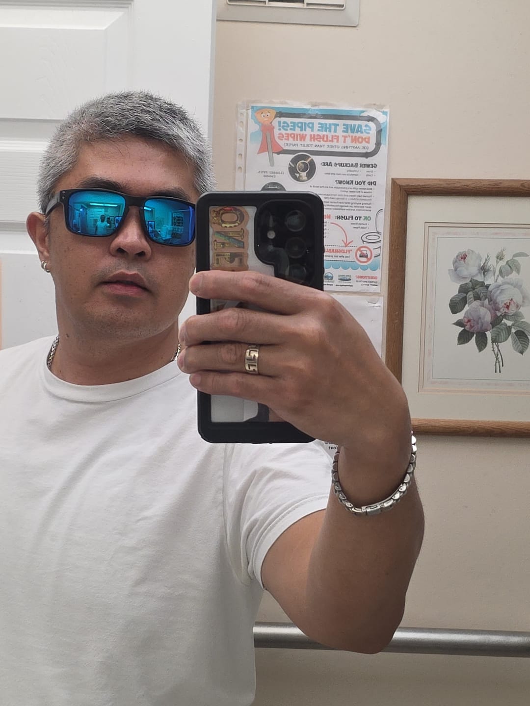Customer photo review of 80Eighty® Polarized Sunglasses - Blue Chrome