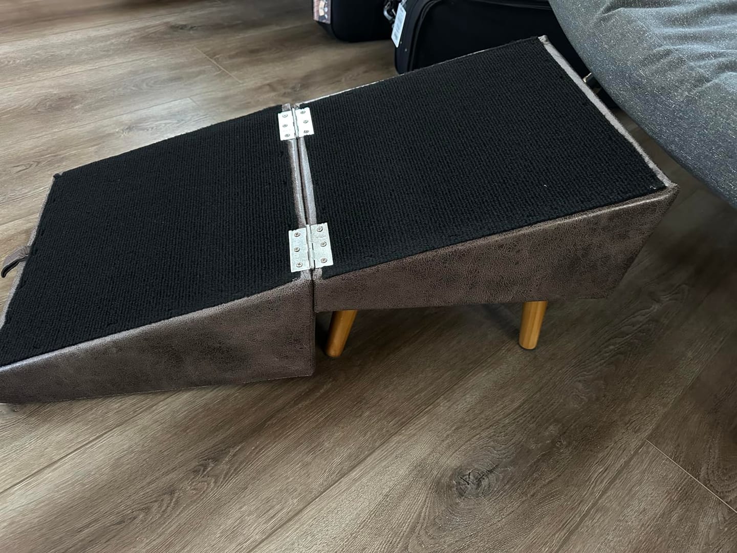 Customer photo review of 2-in-1 Foldable Dog Stairs Ramp for Bed and Couch