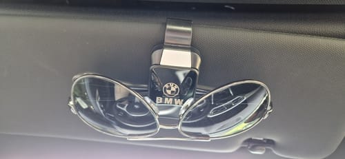 Customer photo review of Multifunktionaler Clip und Halter für Auto-Brillen