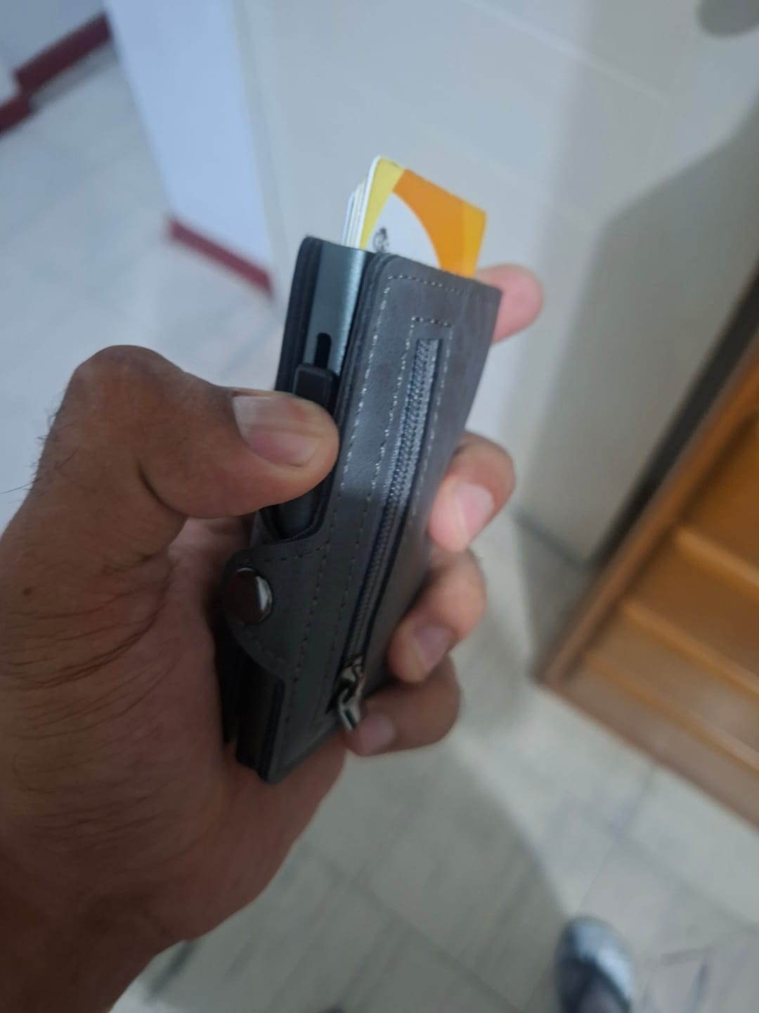 Customer photo review of E-DARK GRAY