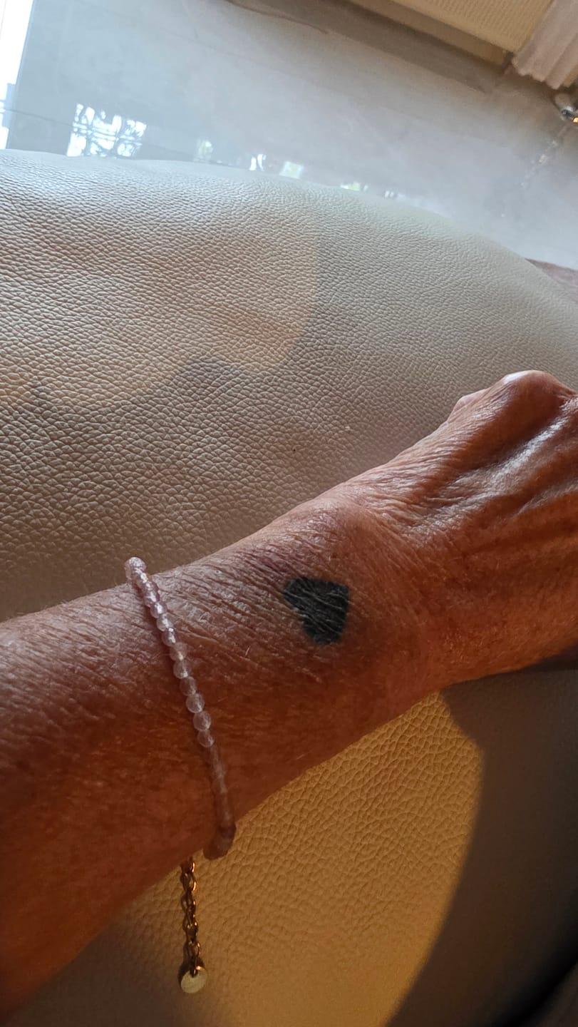 Customer photo review of Rosenquarz Armband - Perlen