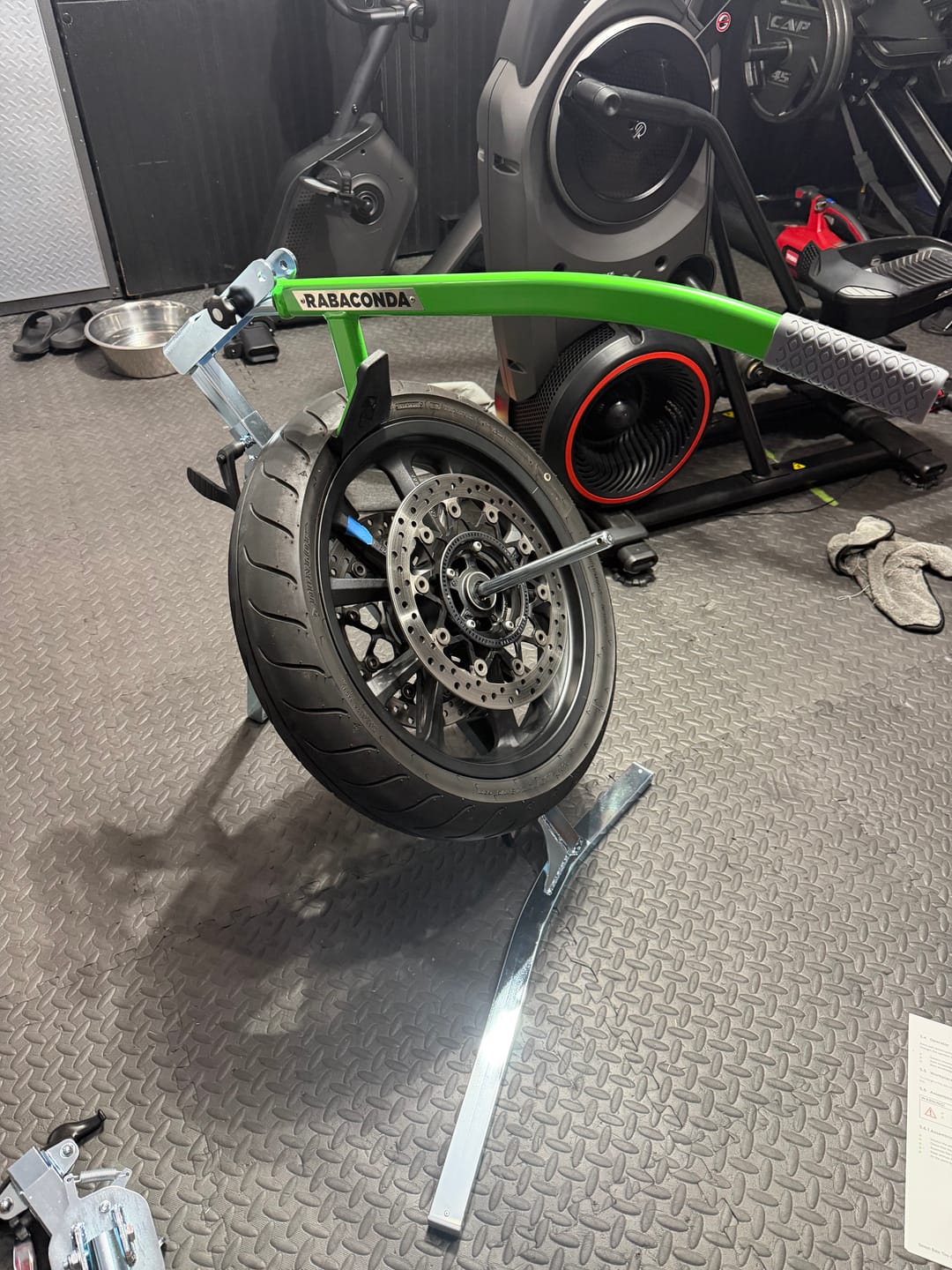 Customer photo review of Rabaconda Street Bike Tire Changer