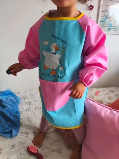 Customer photo review of Tablier de Peinture Enfant Bleu et Rose Motif Oie