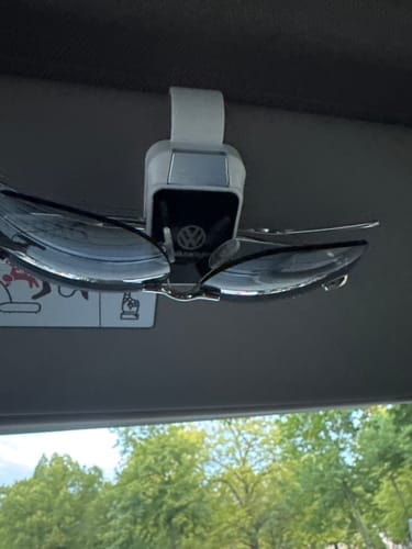 Customer photo review of Multifunktionaler Clip und Halter für Auto-Brillen
