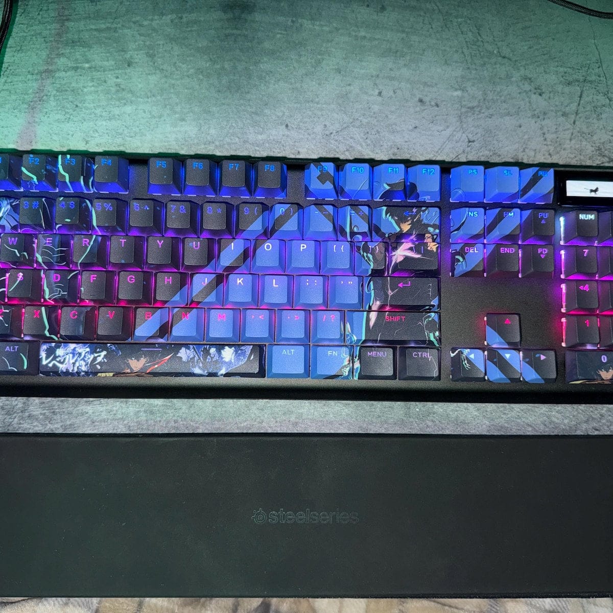 Customer photo review of Solo Leveling Keycaps