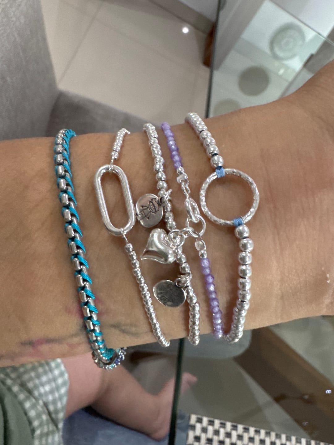 Customer photo review of Pulsera violeta