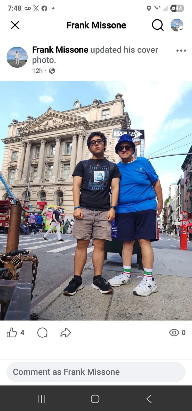 Customer photo review of World Champion T-Shirt-Strong Blue